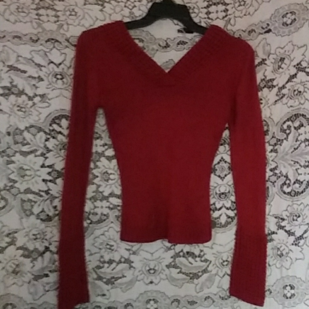 sweater - Picture 2 of 4